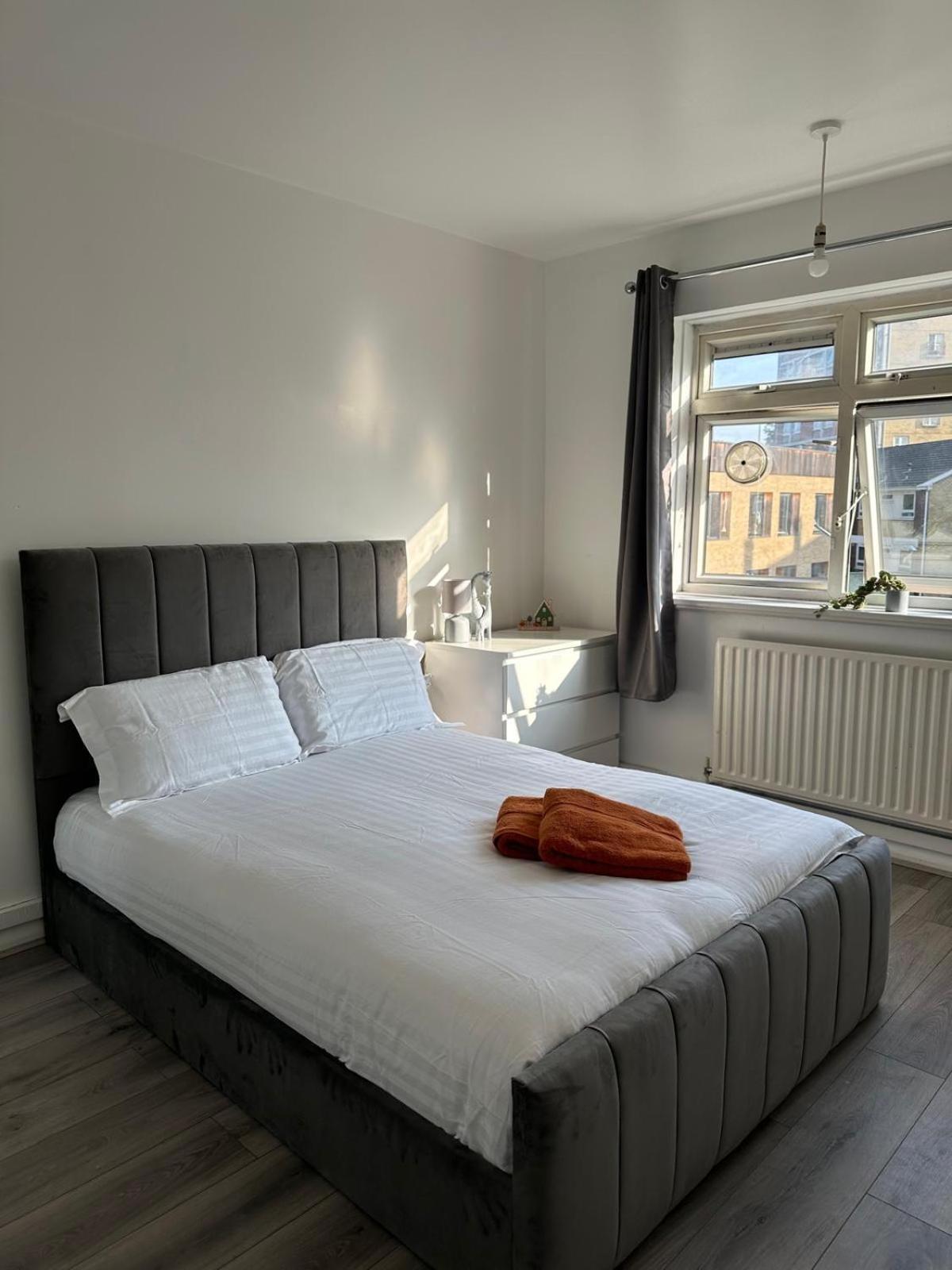 Modern Room In A 4 Bedroom Flat In London, Shared Bathroom! Exterior foto