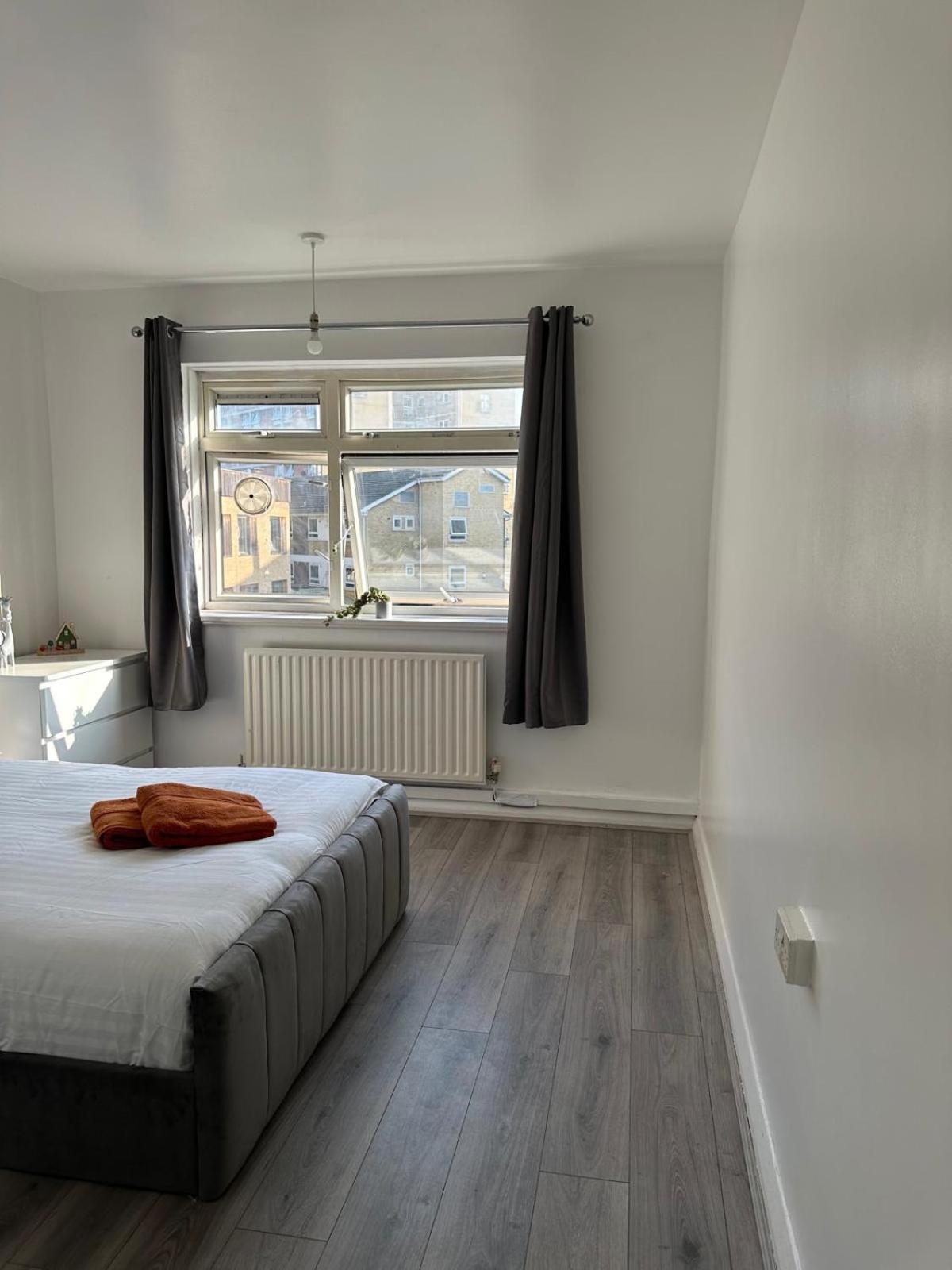 Modern Room In A 4 Bedroom Flat In London, Shared Bathroom! Exterior foto