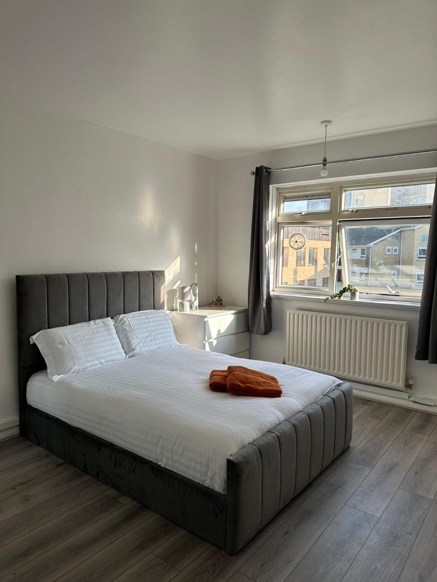 Modern Room In A 4 Bedroom Flat In London, Shared Bathroom! Exterior foto
